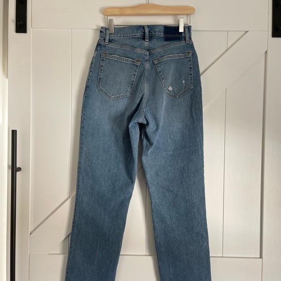 Abercrombie & Fitch Curve Love 90s Ultra High Rise Straight Jeans - Picture 4 of 8